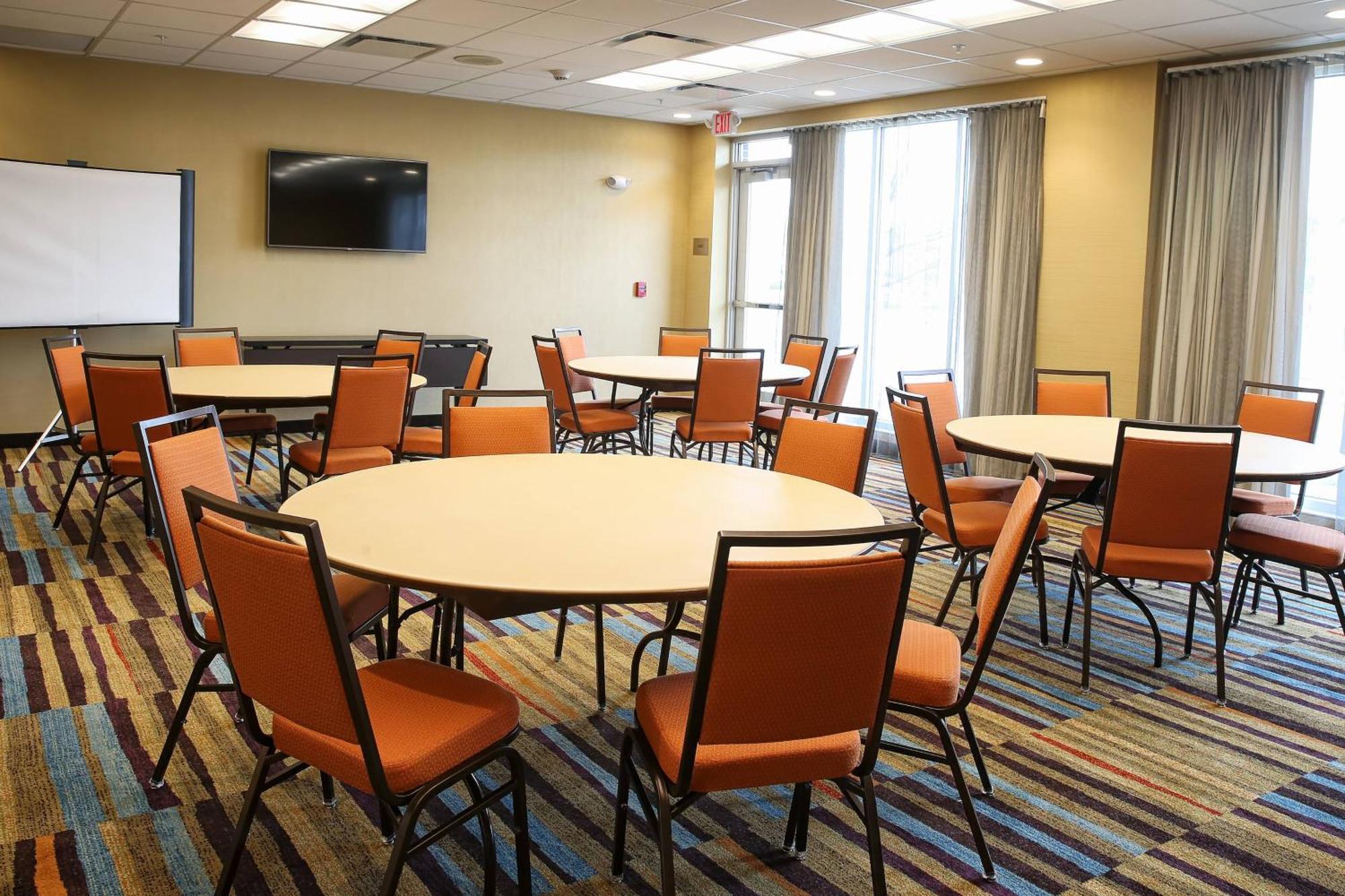 Fairfield Inn & Suites By Marriott Madison Verona Екстериор снимка