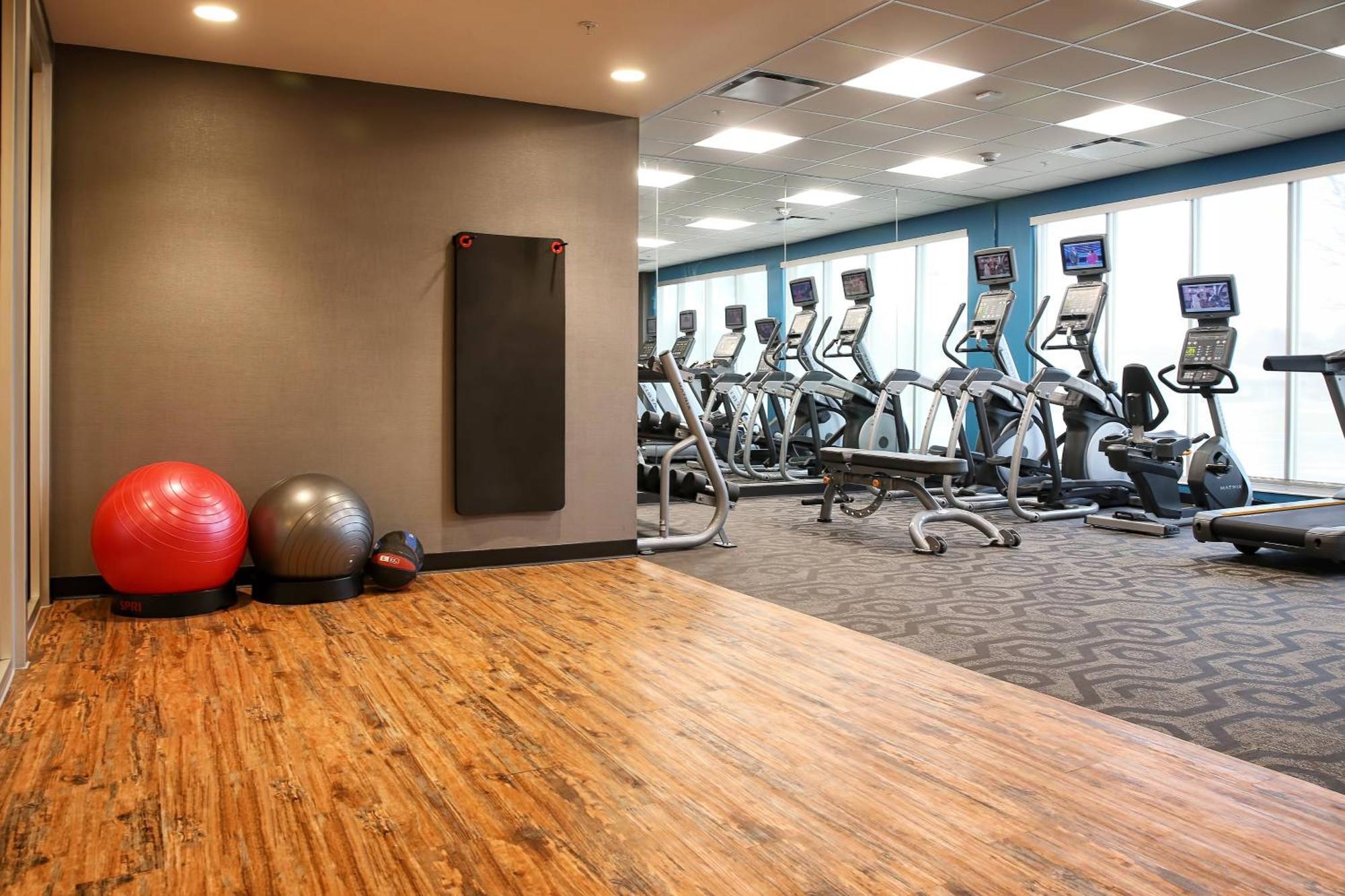 Fairfield Inn & Suites By Marriott Madison Verona Екстериор снимка