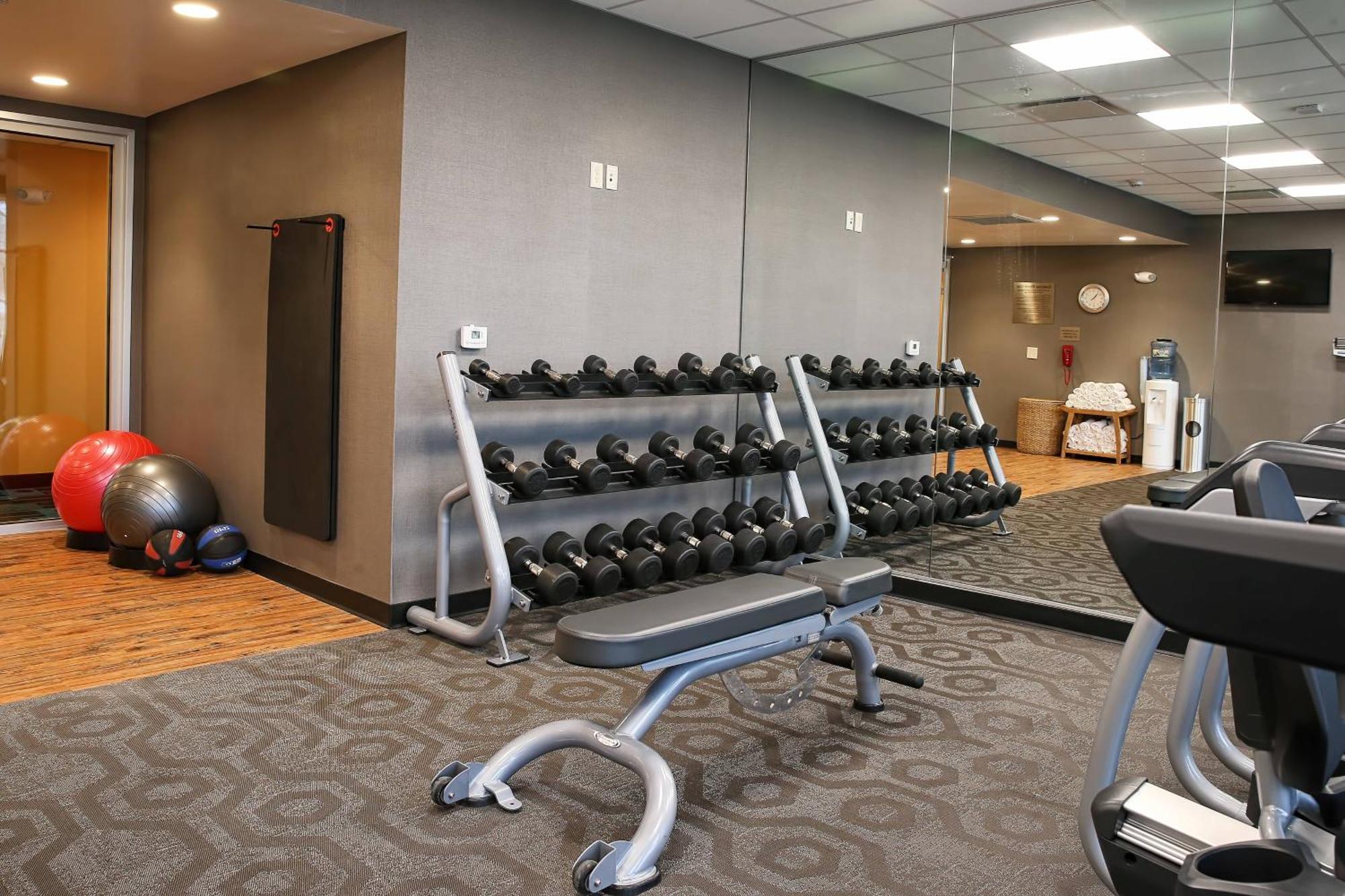 Fairfield Inn & Suites By Marriott Madison Verona Екстериор снимка